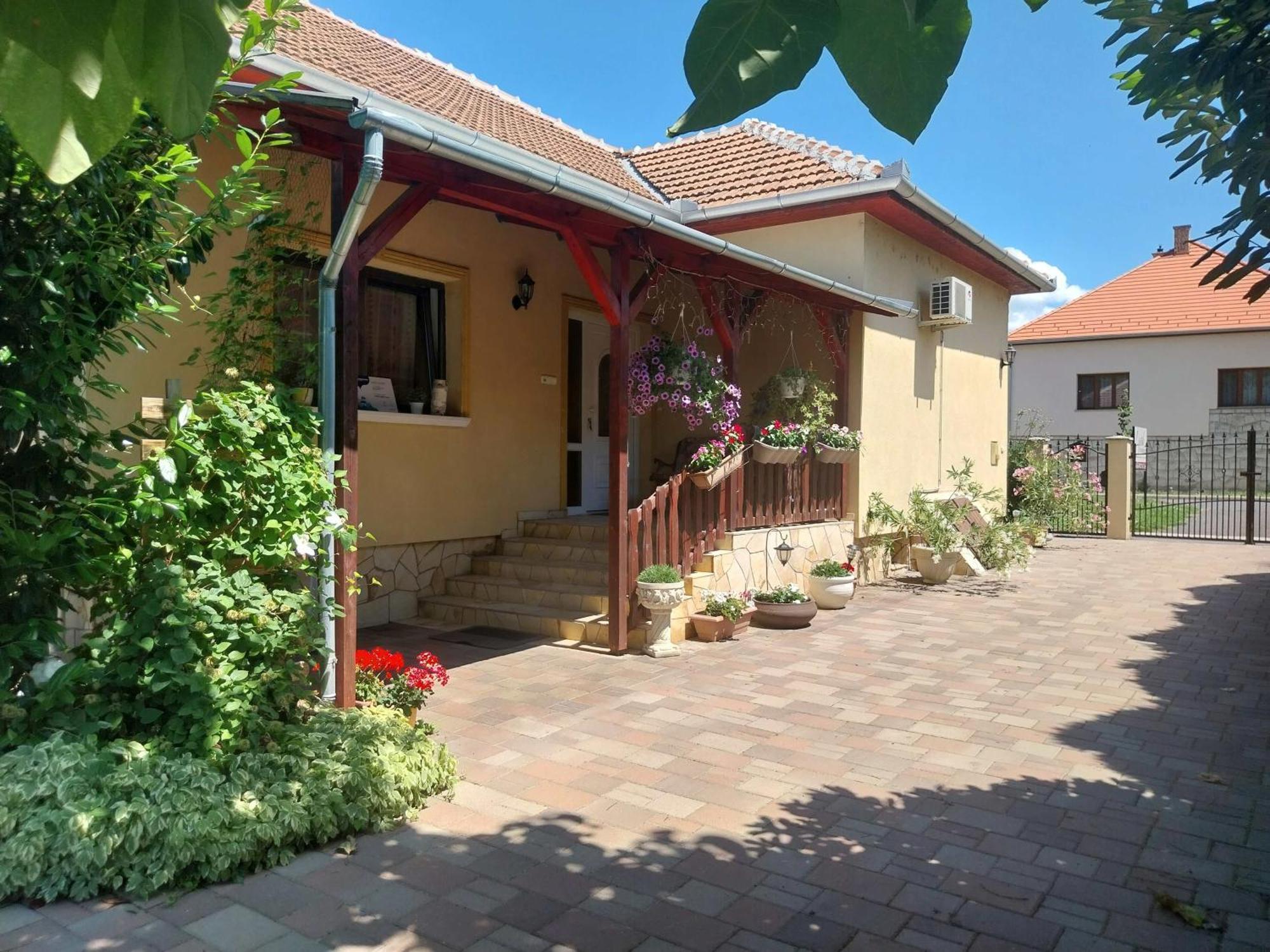 Liptak Vendeghaz Hotel Tokaj Exterior foto